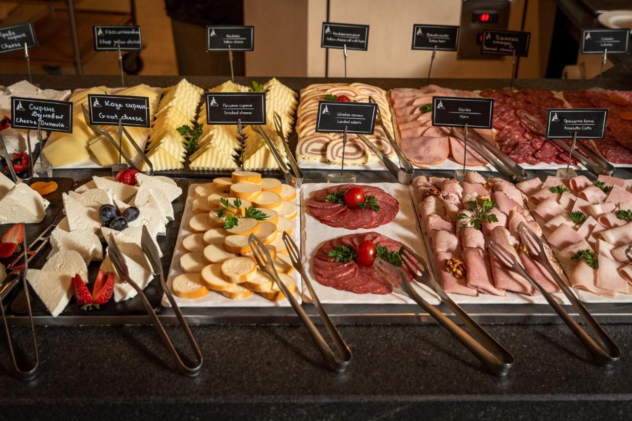 阿尔特水疗公园酒店 韦林格勒 外观 照片 A selection of cold cuts