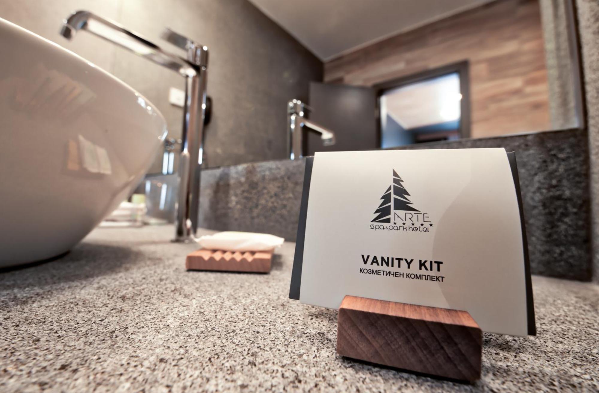 阿尔特水疗公园酒店 韦林格勒 客房 照片 A vanity kit